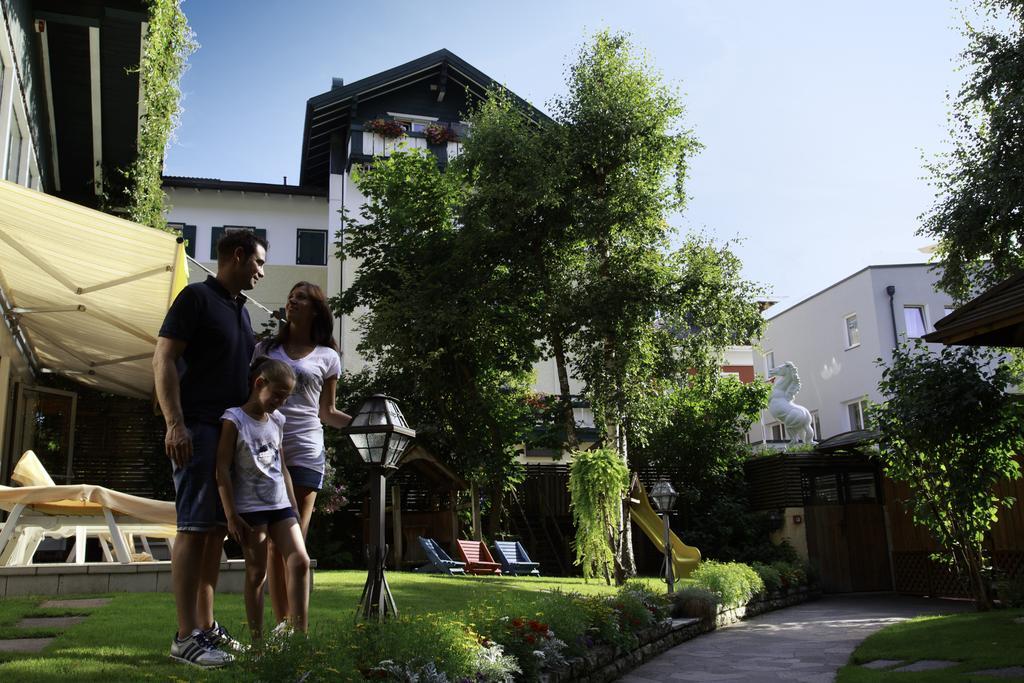 Hotel Cavallino Bianco - Weisses Roessl San Candido Ngoại thất bức ảnh